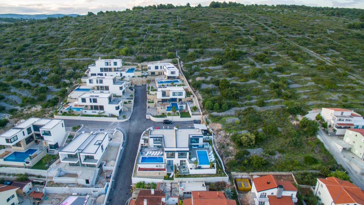 Holiday Home Olive Exclusive - 8 People, Heated Pool, Okrug Gornji, Sea View Trogir Exteriér fotografie