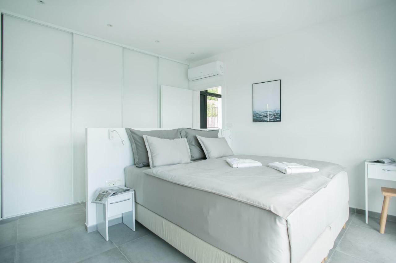 Holiday Home Olive Exclusive - 8 People, Heated Pool, Okrug Gornji, Sea View Trogir Exteriér fotografie